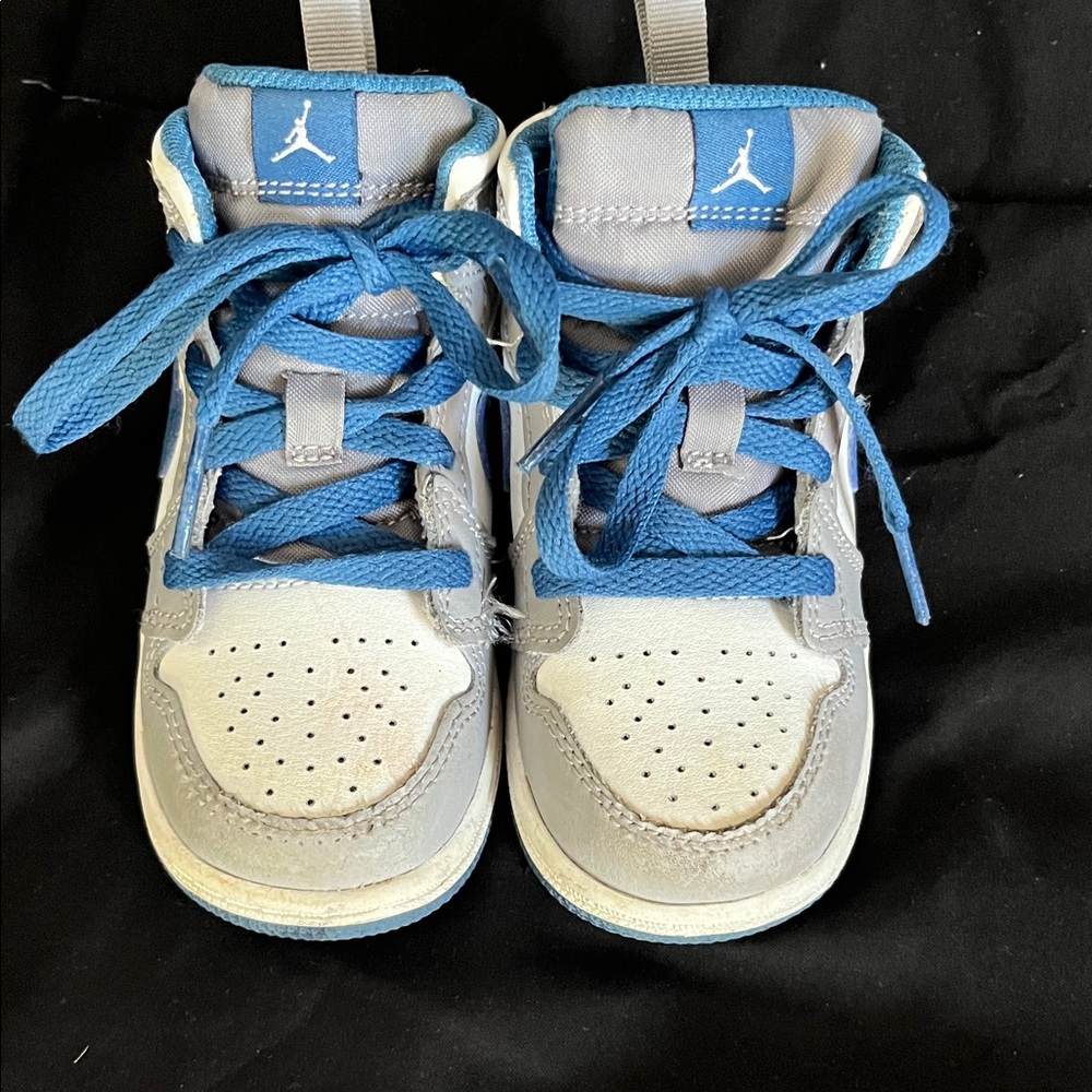 Toddler Jordan 1 size 7c